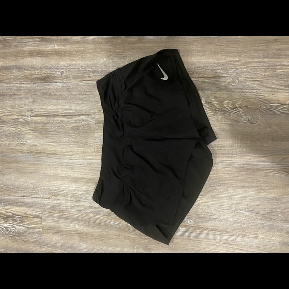 Women’s Nike Shorts - Picture 5 of 5